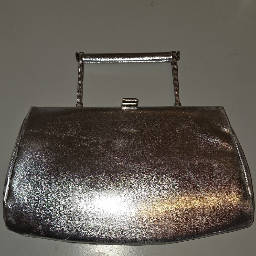 ✨ Vintage 1960s Silver Lamé Clutch Purse — Foldable Handle